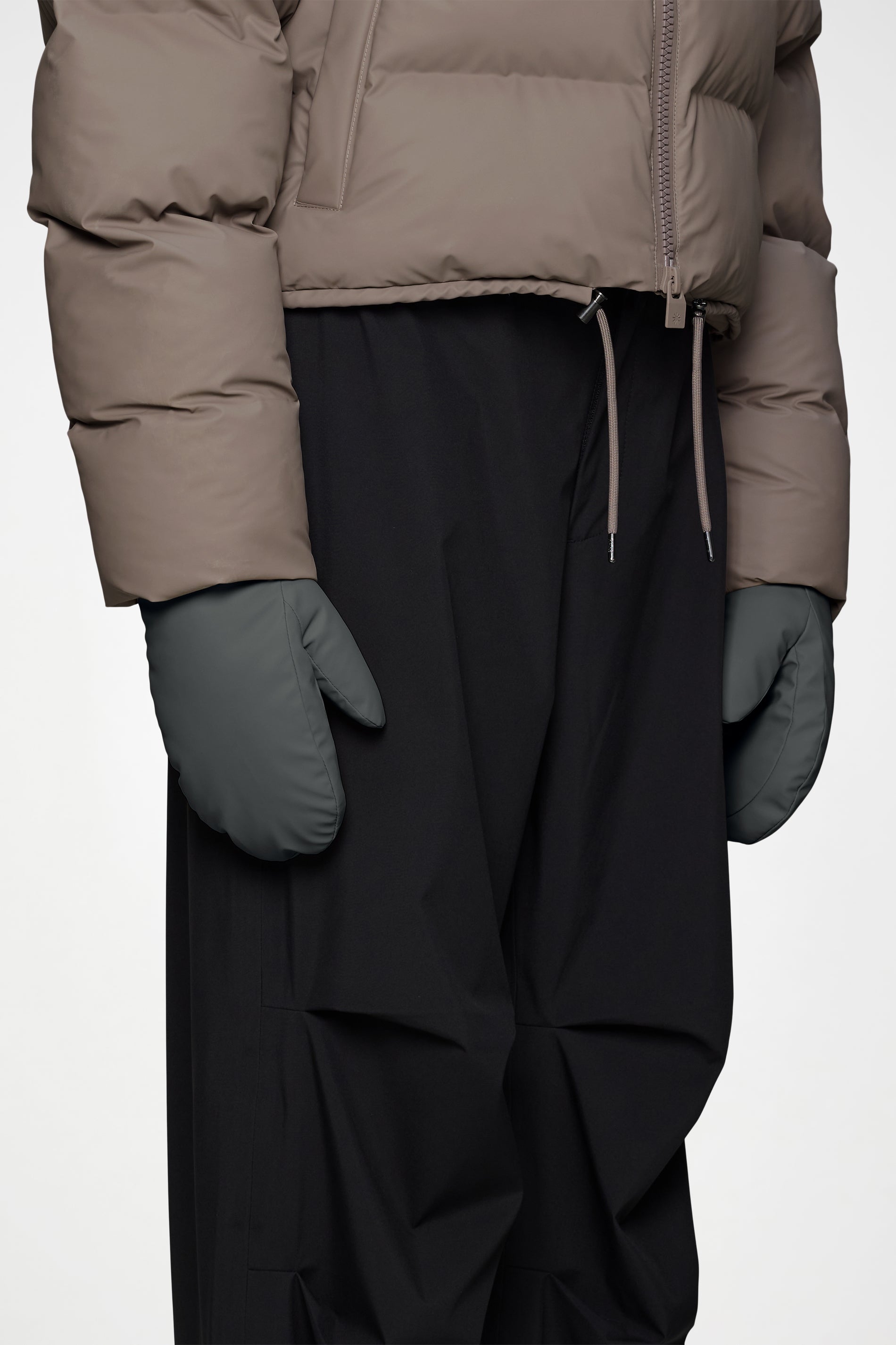 RAINS Alta Puffer Mittens Dark Grey Gloves & Mittens