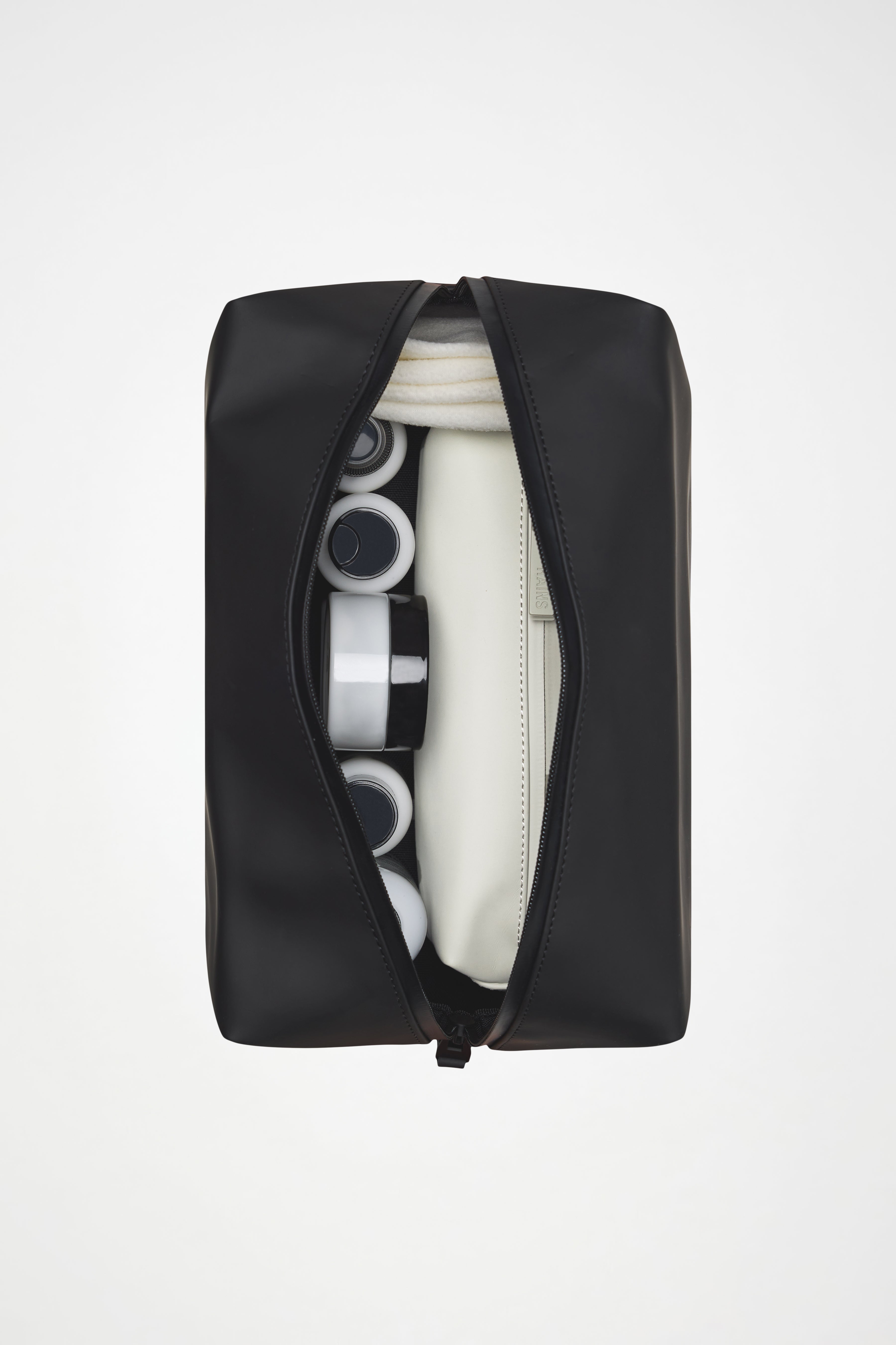 RAINS Wash Bag Large Black 6.70L H17 x D14.50 x W27 cm Wash Bag